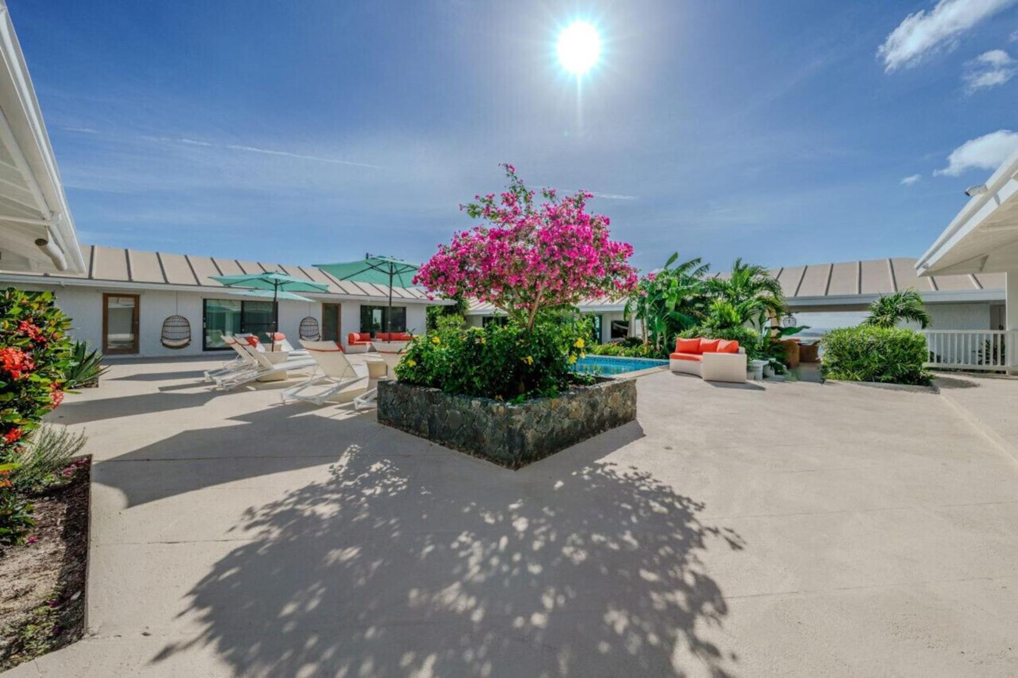 Royal Villa With A Huge Swimming Pool Cowell Battery Exteriér fotografie